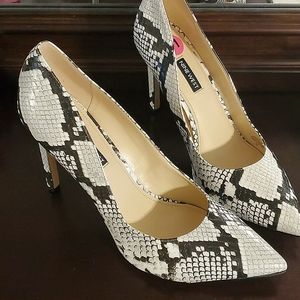 Brand New black and white heels